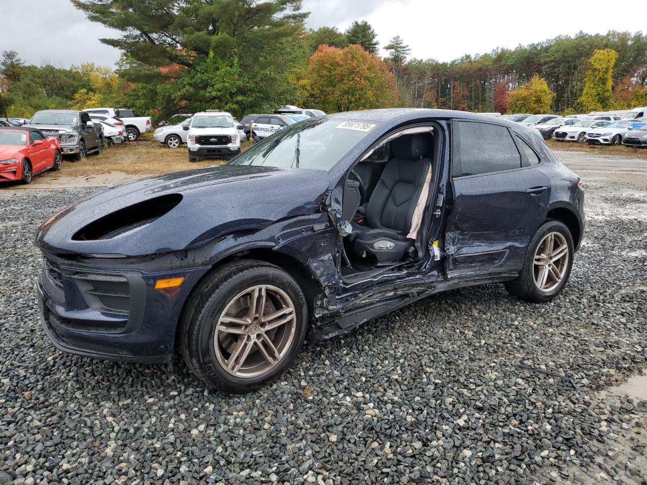 2023 PORSCHE Macan