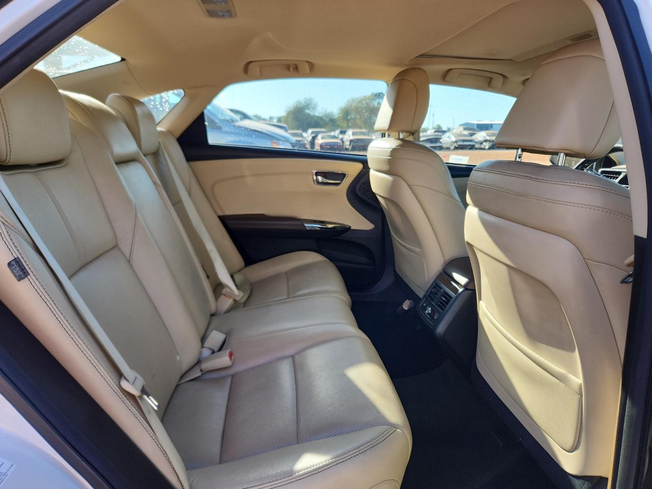 2013 TOYOTA Avalon