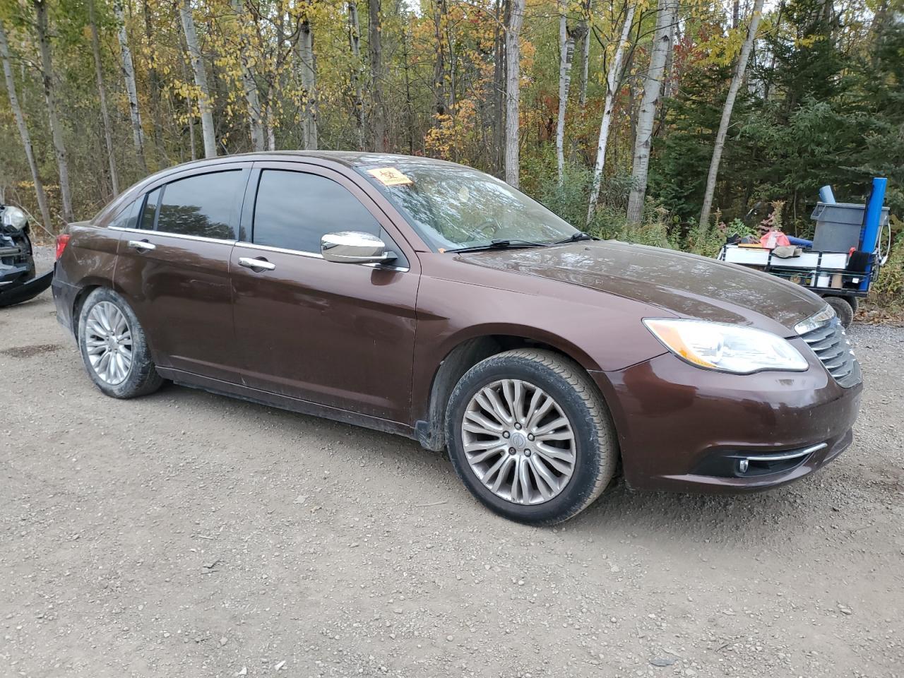 2013 CHRYSLER 200