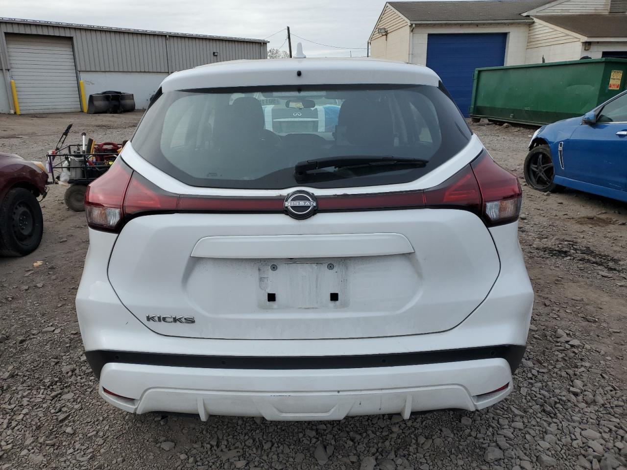 2024 NISSAN KICKS