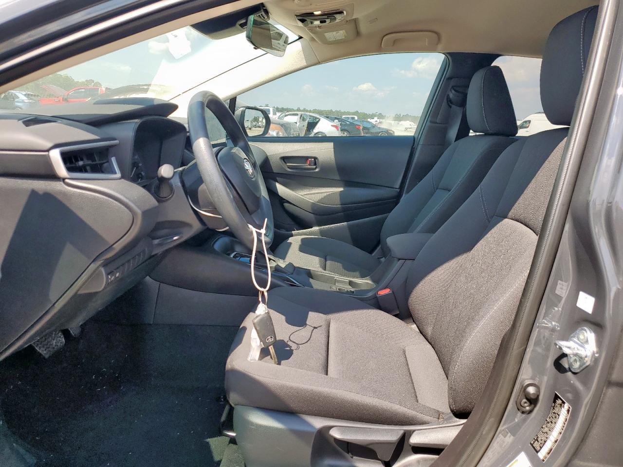 2025 TOYOTA COROLLA