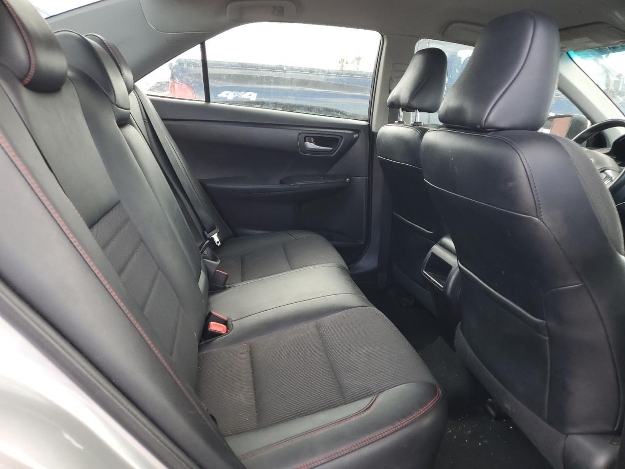 2016 TOYOTA CAMRY
