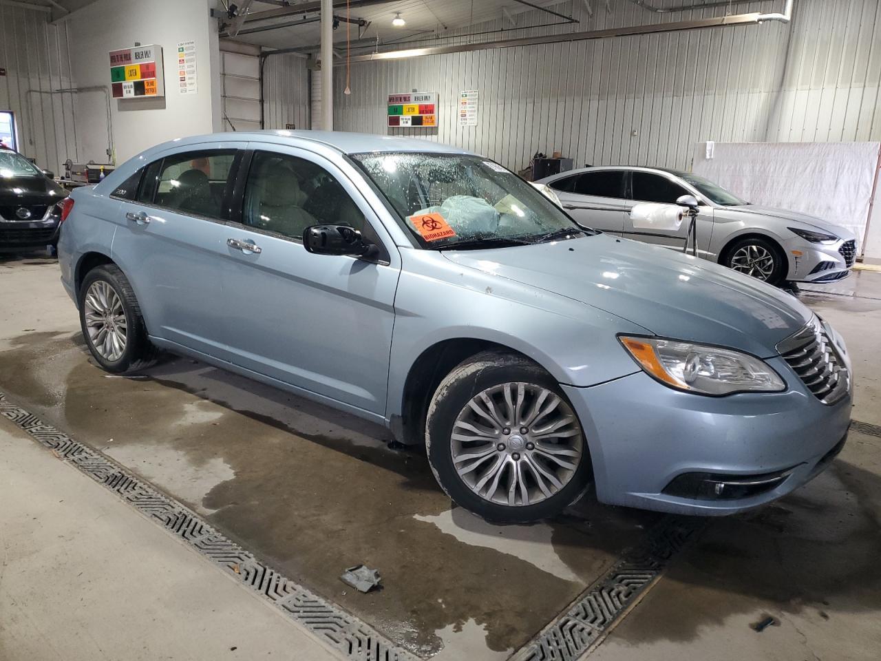 2012 CHRYSLER 200