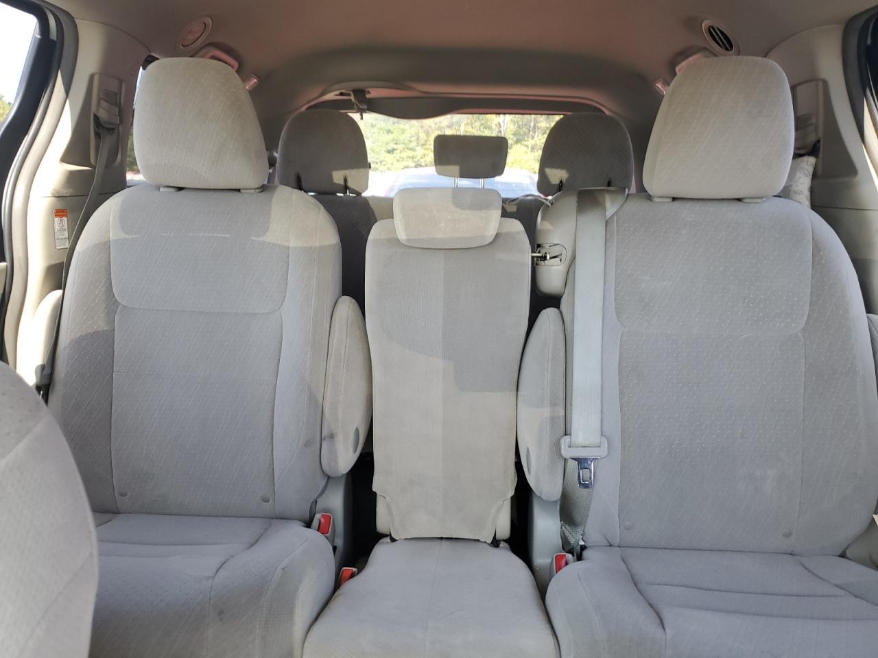 2016 TOYOTA SIENNA