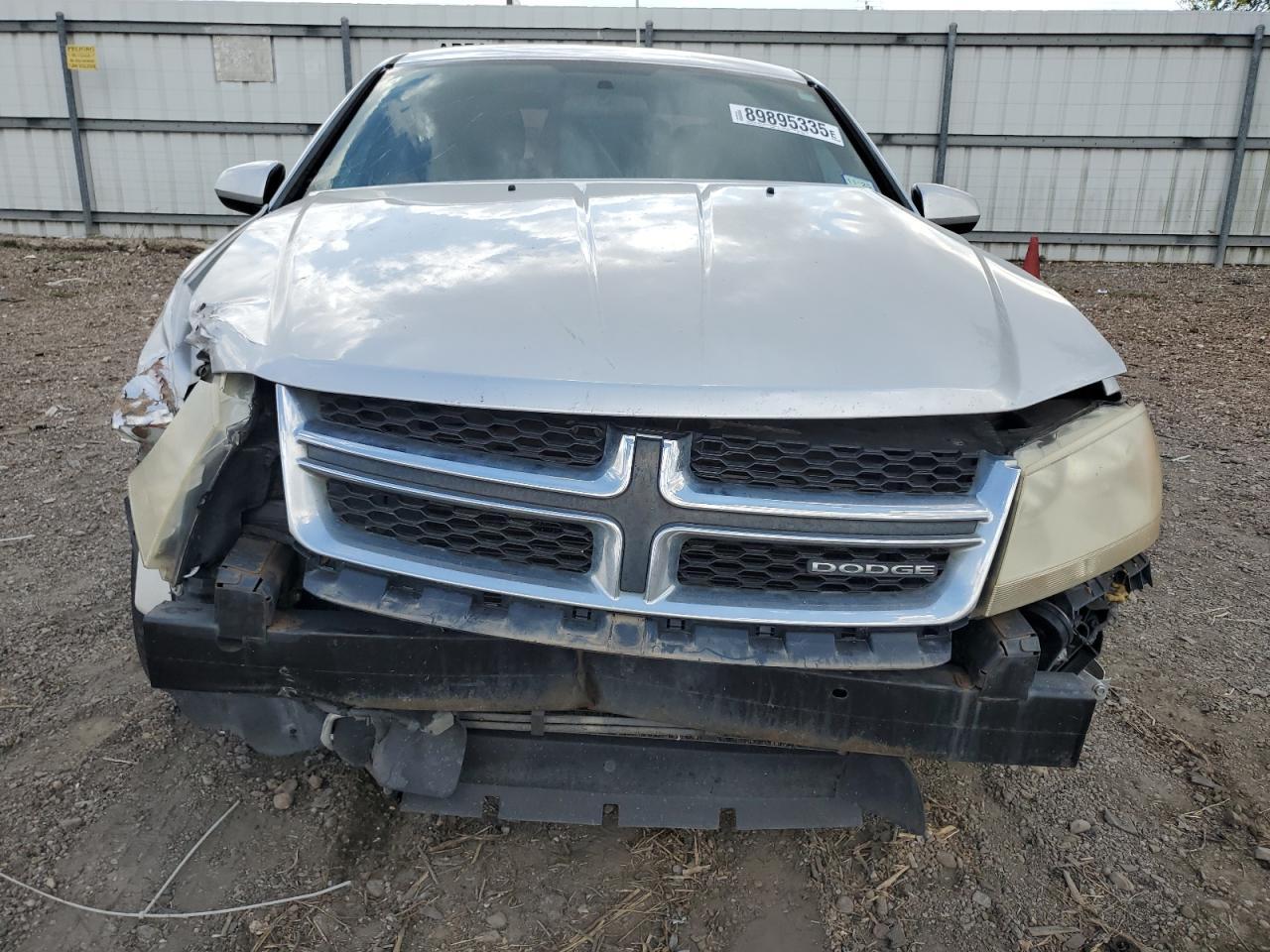 2011 DODGE Avenger