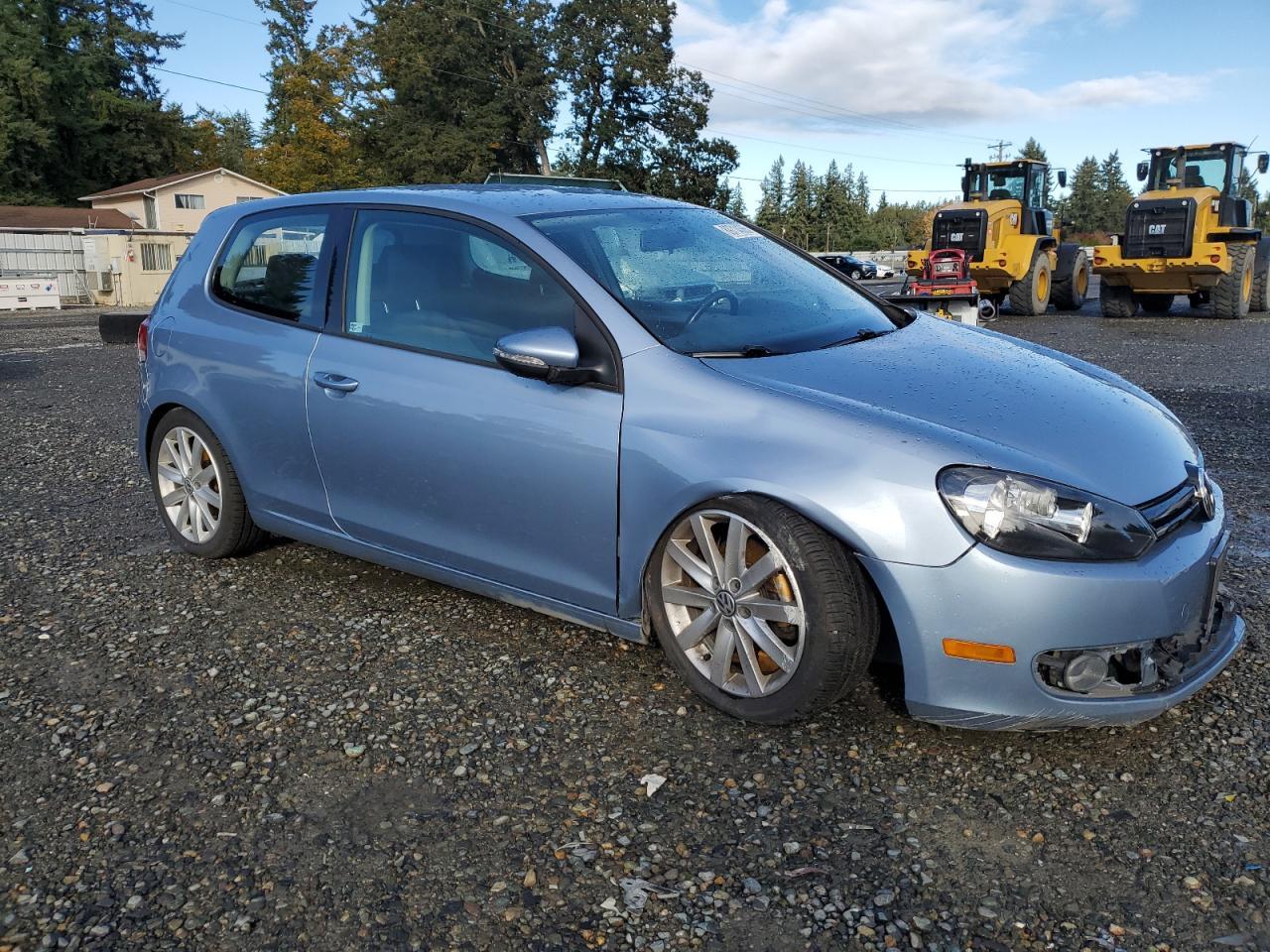 2011 VOLKSWAGEN GOLF