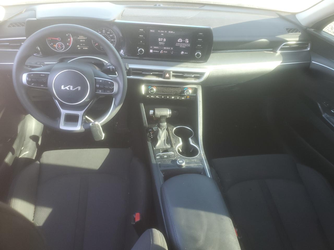 2022 KIA K5