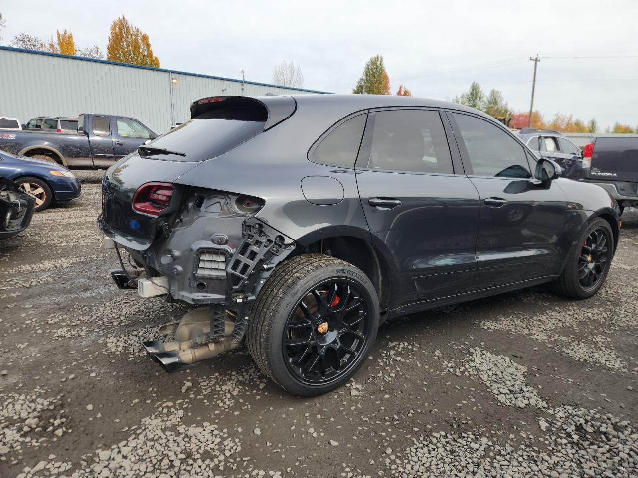 2017 PORSCHE Macan