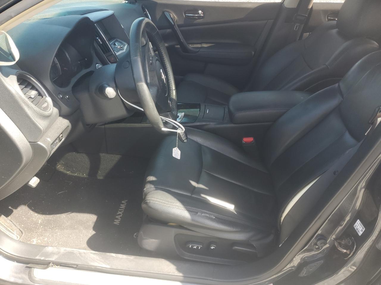 2010 NISSAN Maxima