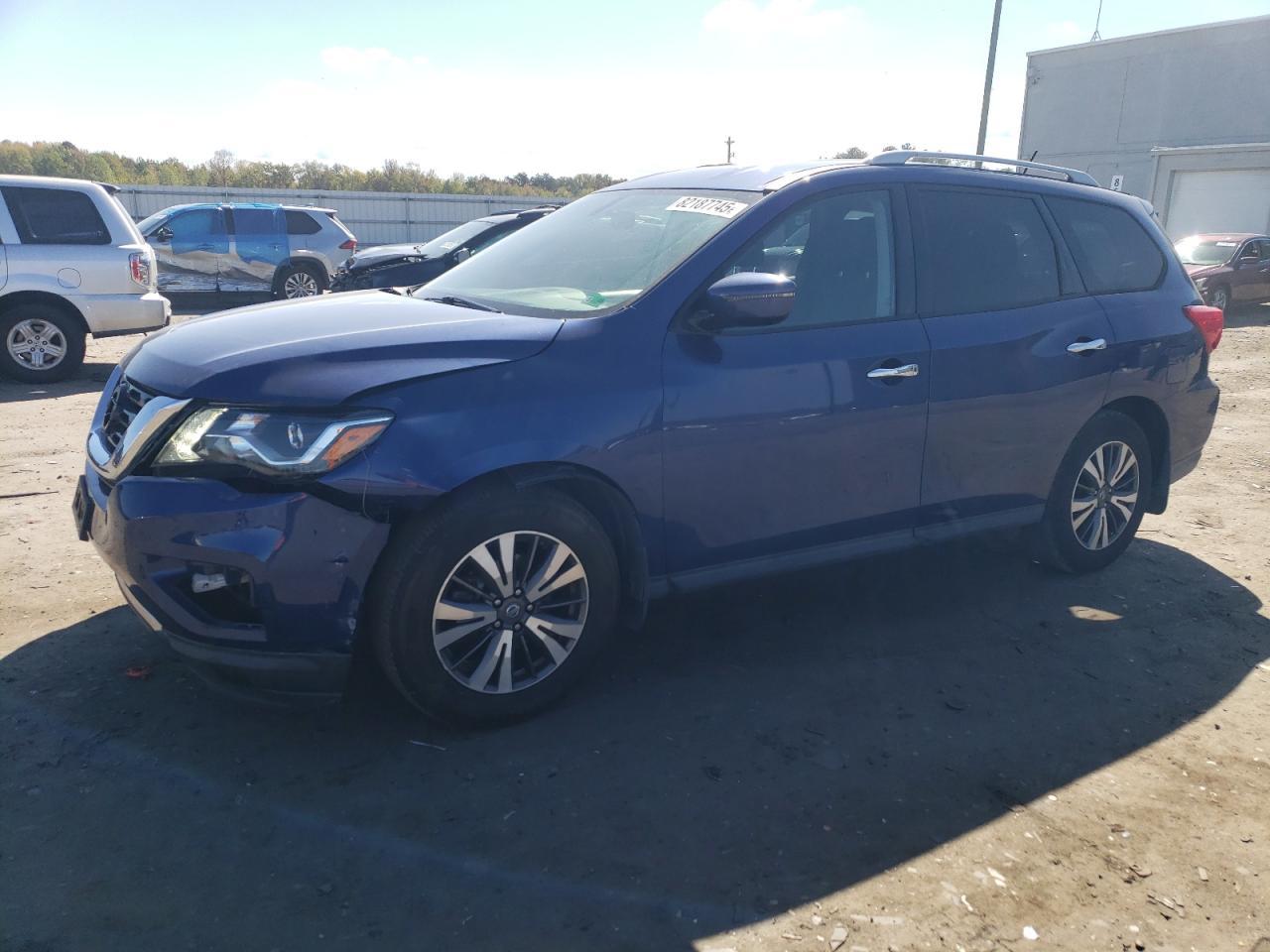 2017 NISSAN PATHFINDER