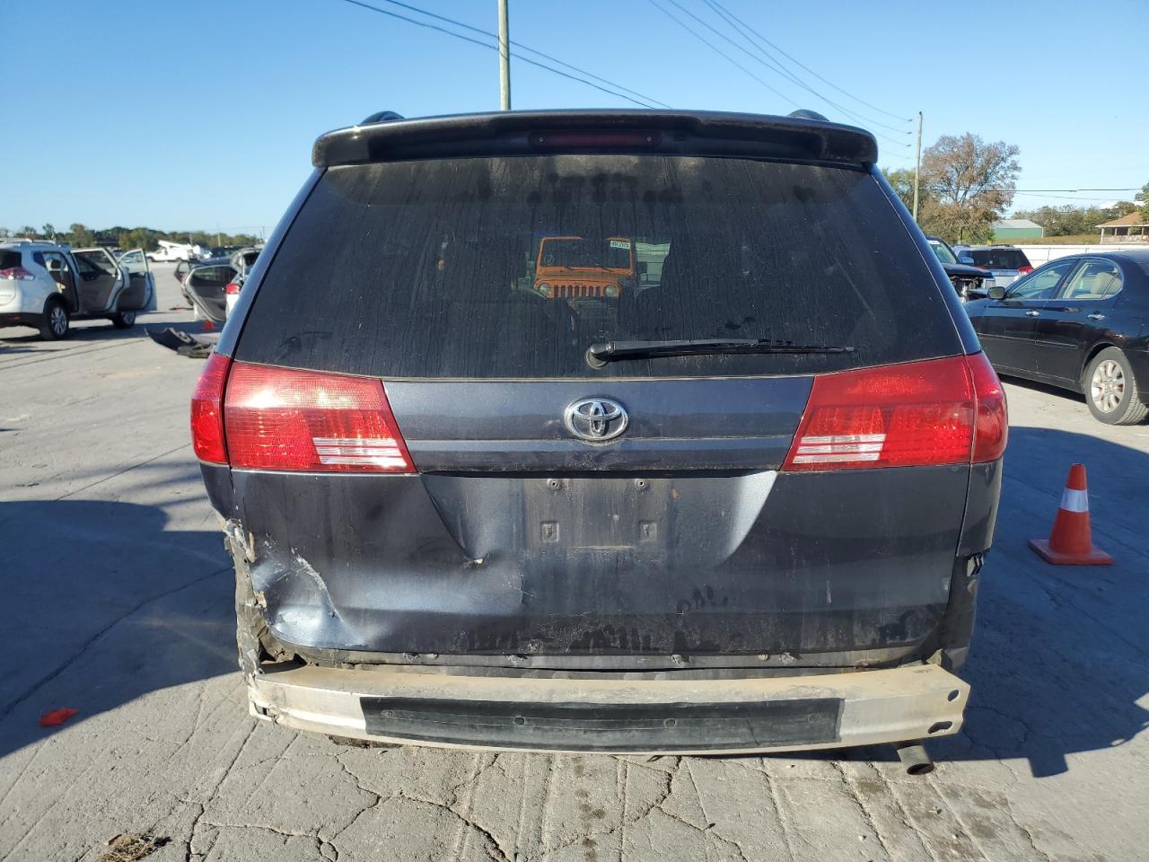 2006 TOYOTA SIENNA
