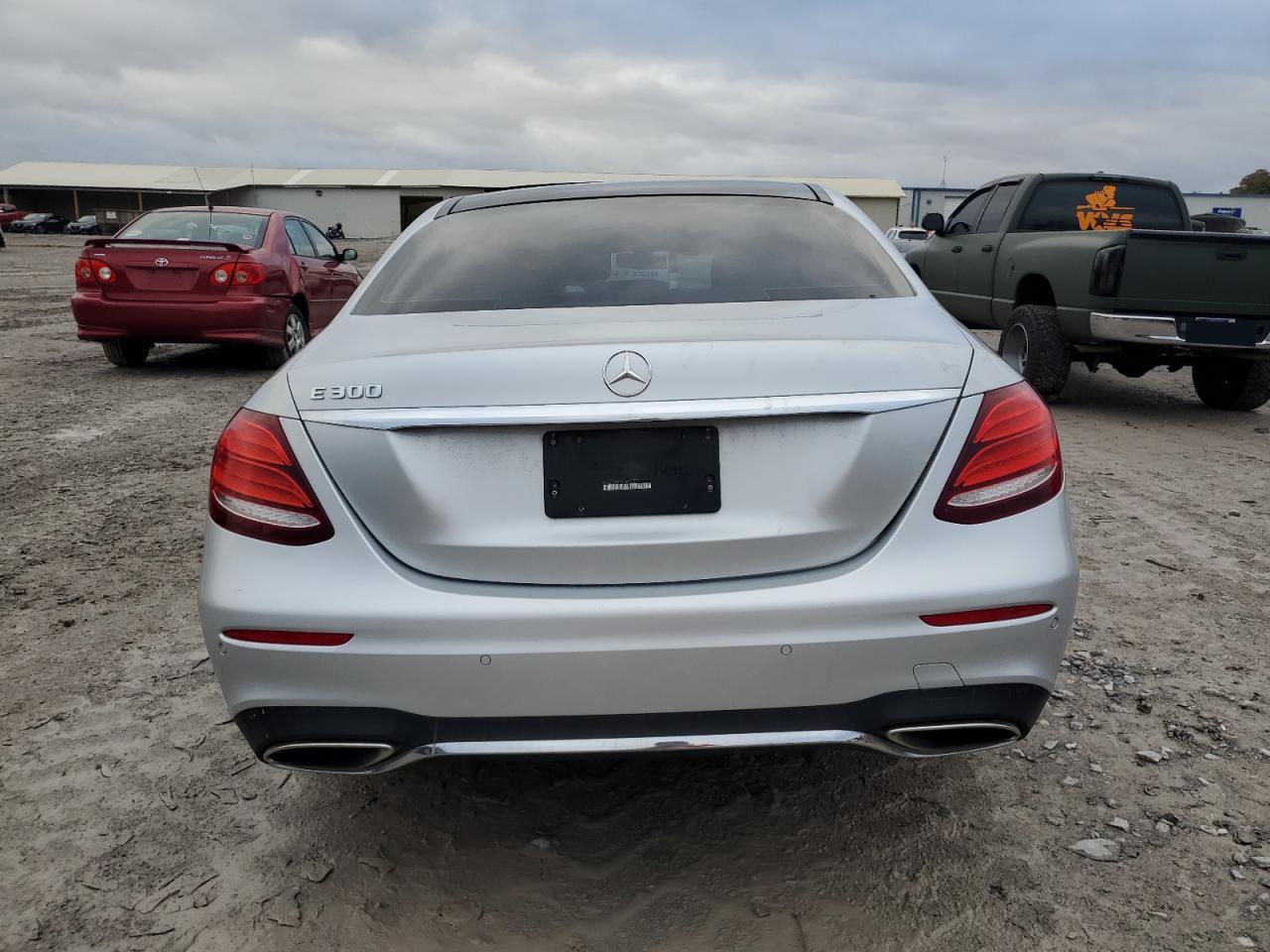 2017 MERCEDES-BENZ E-Class
