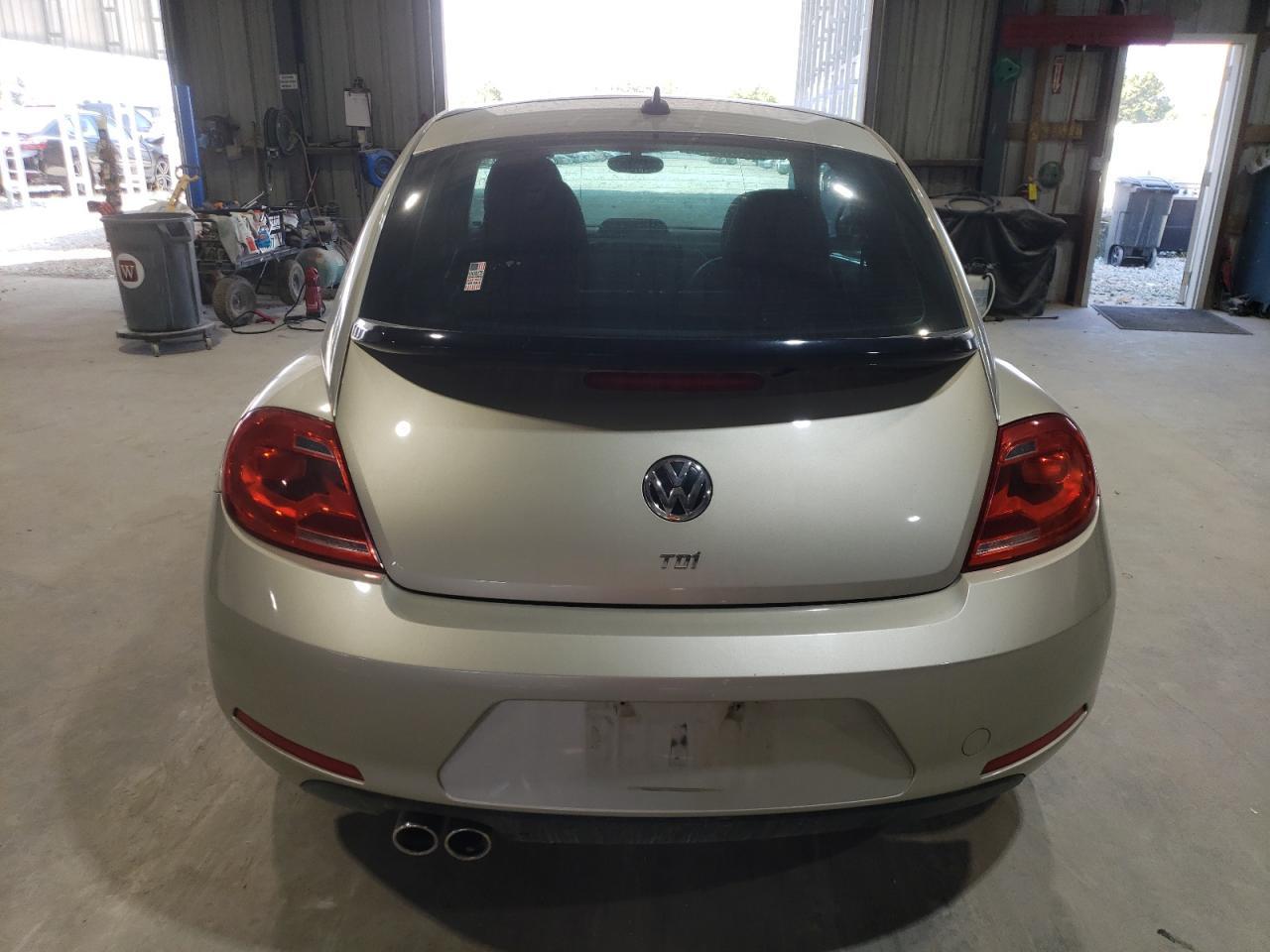 2013 VOLKSWAGEN Beetle