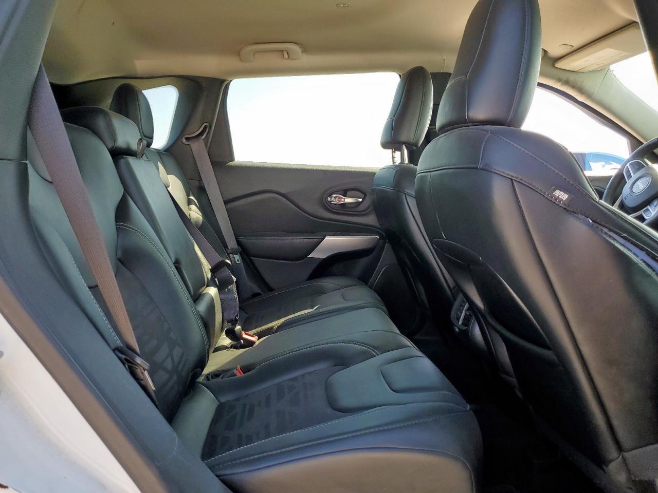 2022 JEEP CHEROKEE
