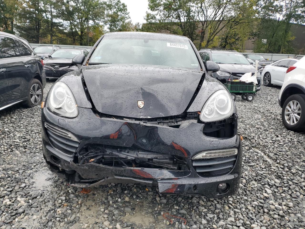 2011 PORSCHE CAYENNE