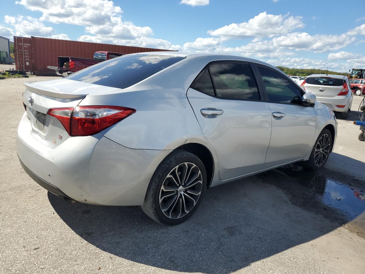 2016 TOYOTA COROLLA