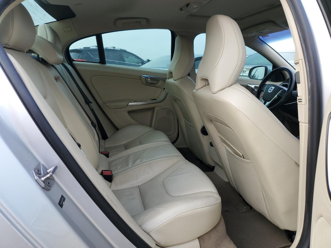 2014 VOLVO S60