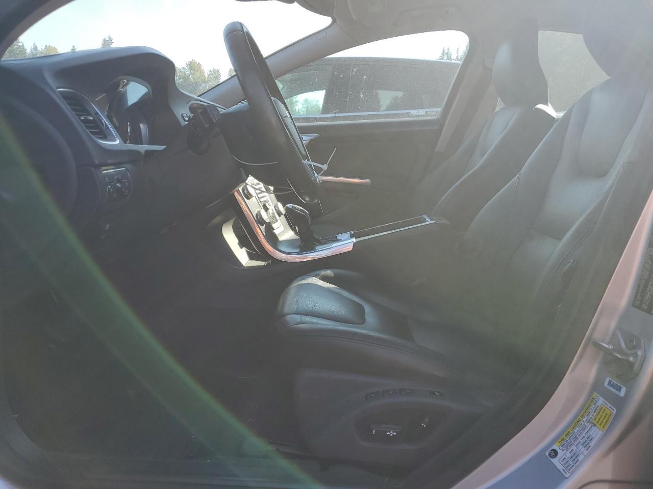 2015 VOLVO S60