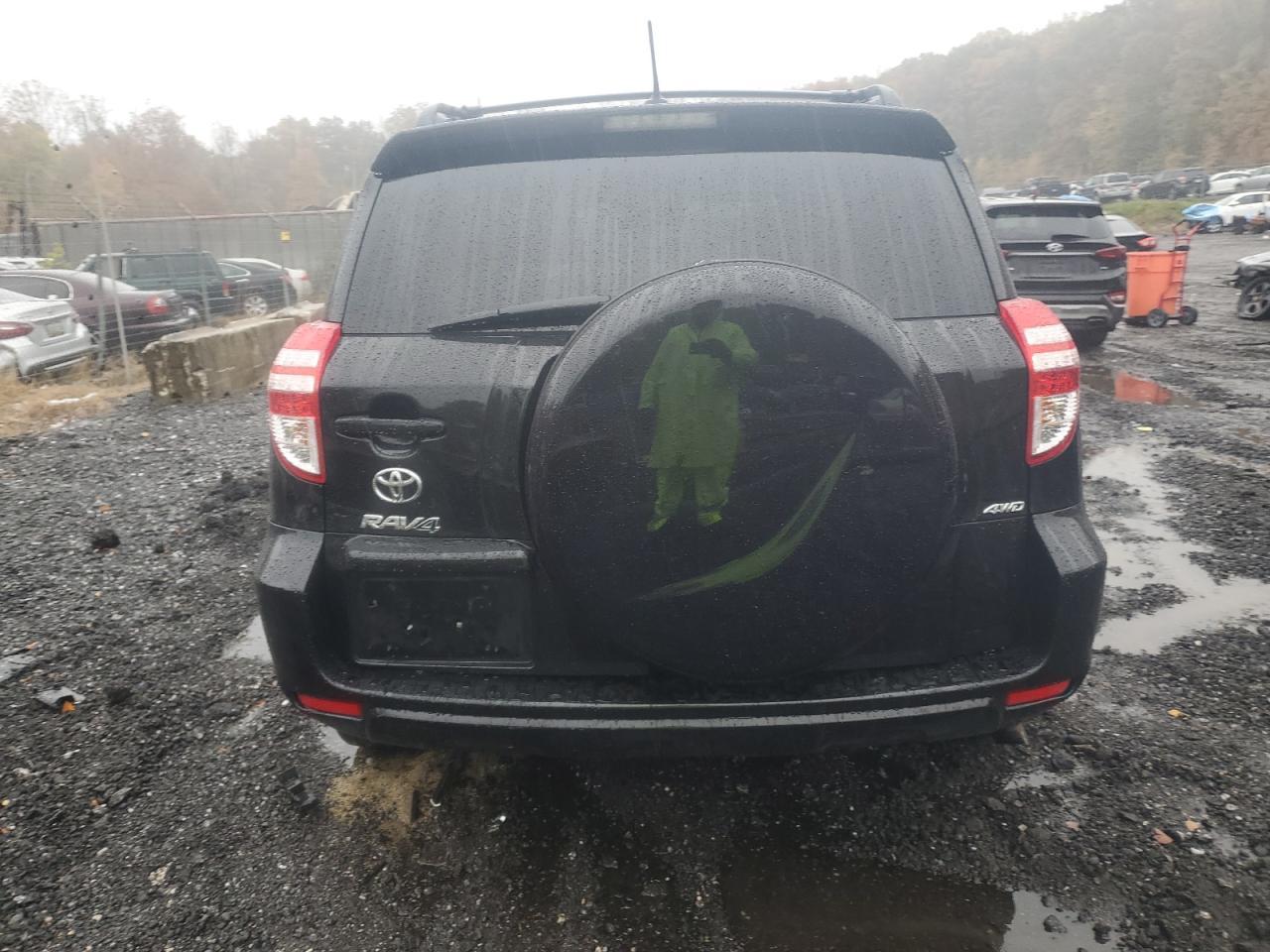 2011 TOYOTA RAV4
