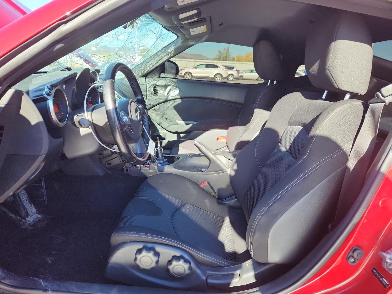 2016 NISSAN 370Z