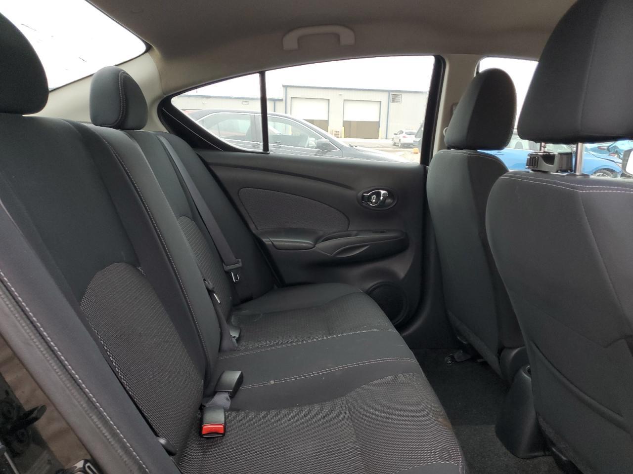 2016 NISSAN VERSA