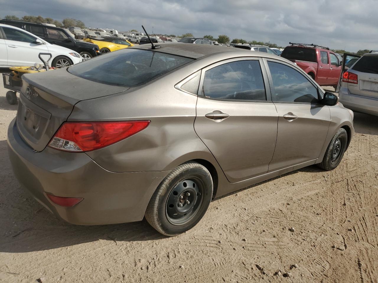 2013 HYUNDAI ACCENT