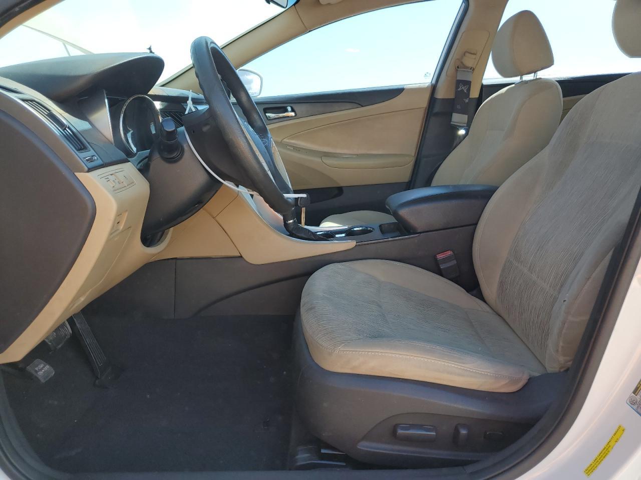 2011 HYUNDAI SONATA