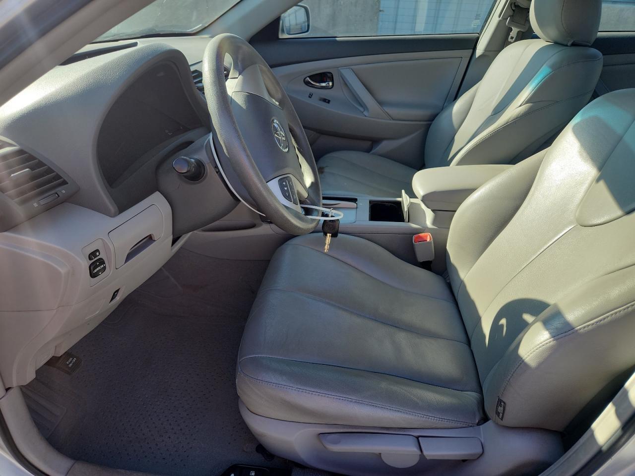 2011 TOYOTA CAMRY