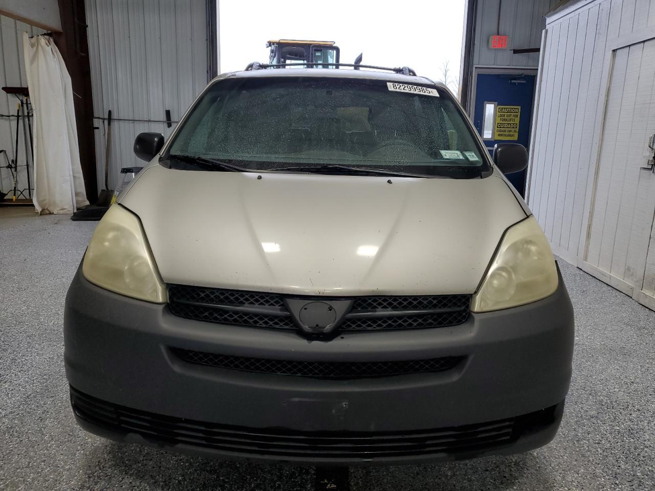 2005 TOYOTA SIENNA