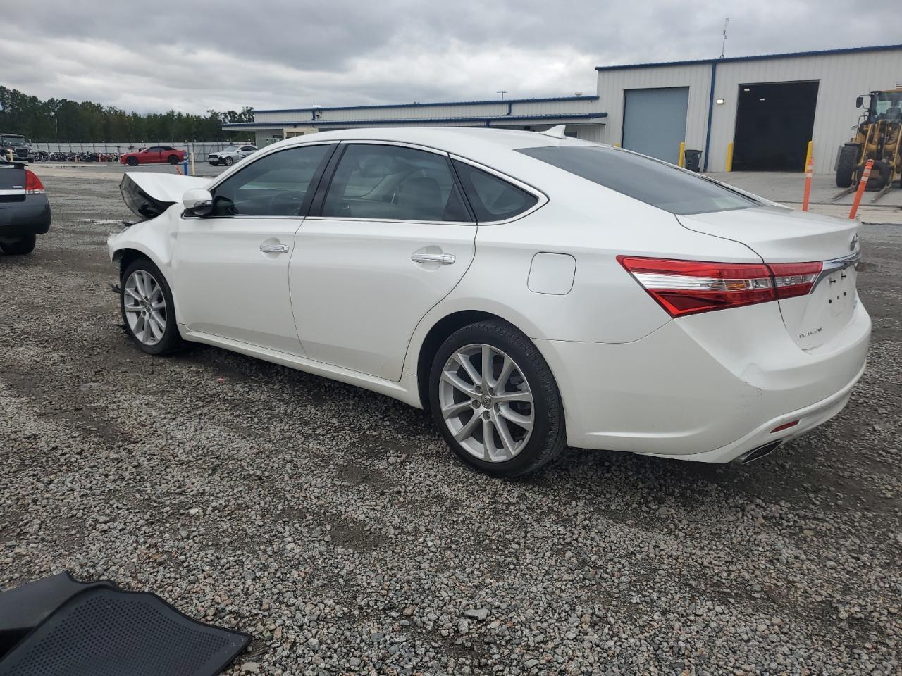 2014 TOYOTA Avalon
