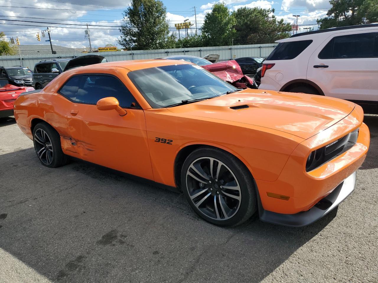 2014 DODGE Challenger