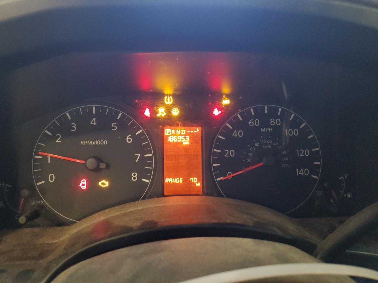 2012 NISSAN NV 2500