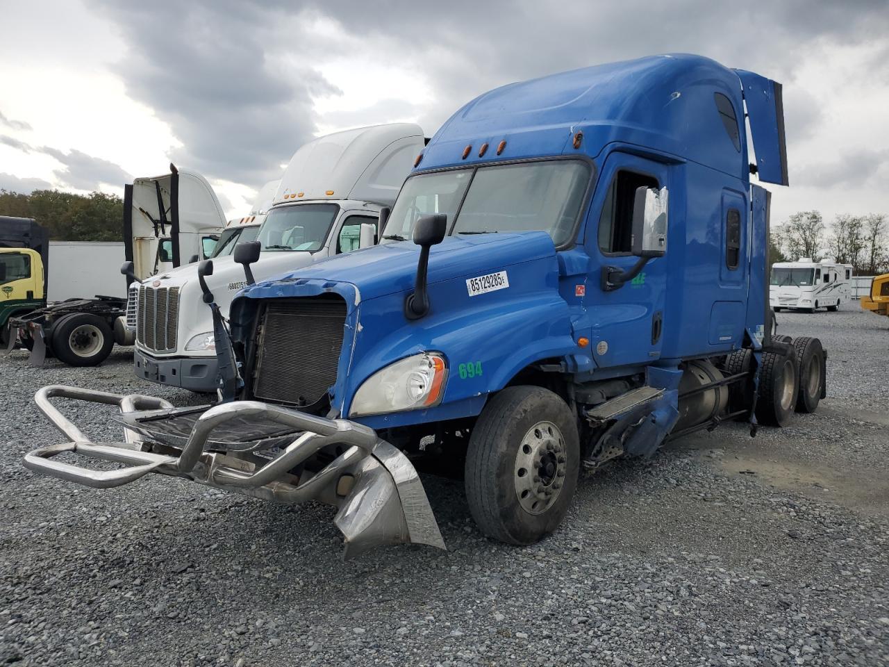 2017 FREIGHTLINER CASCADIA 125