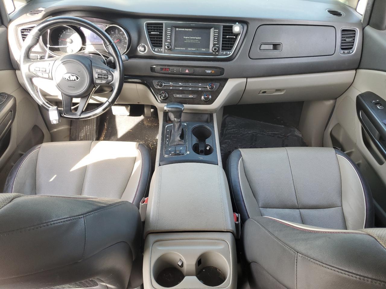 2017 KIA SEDONA