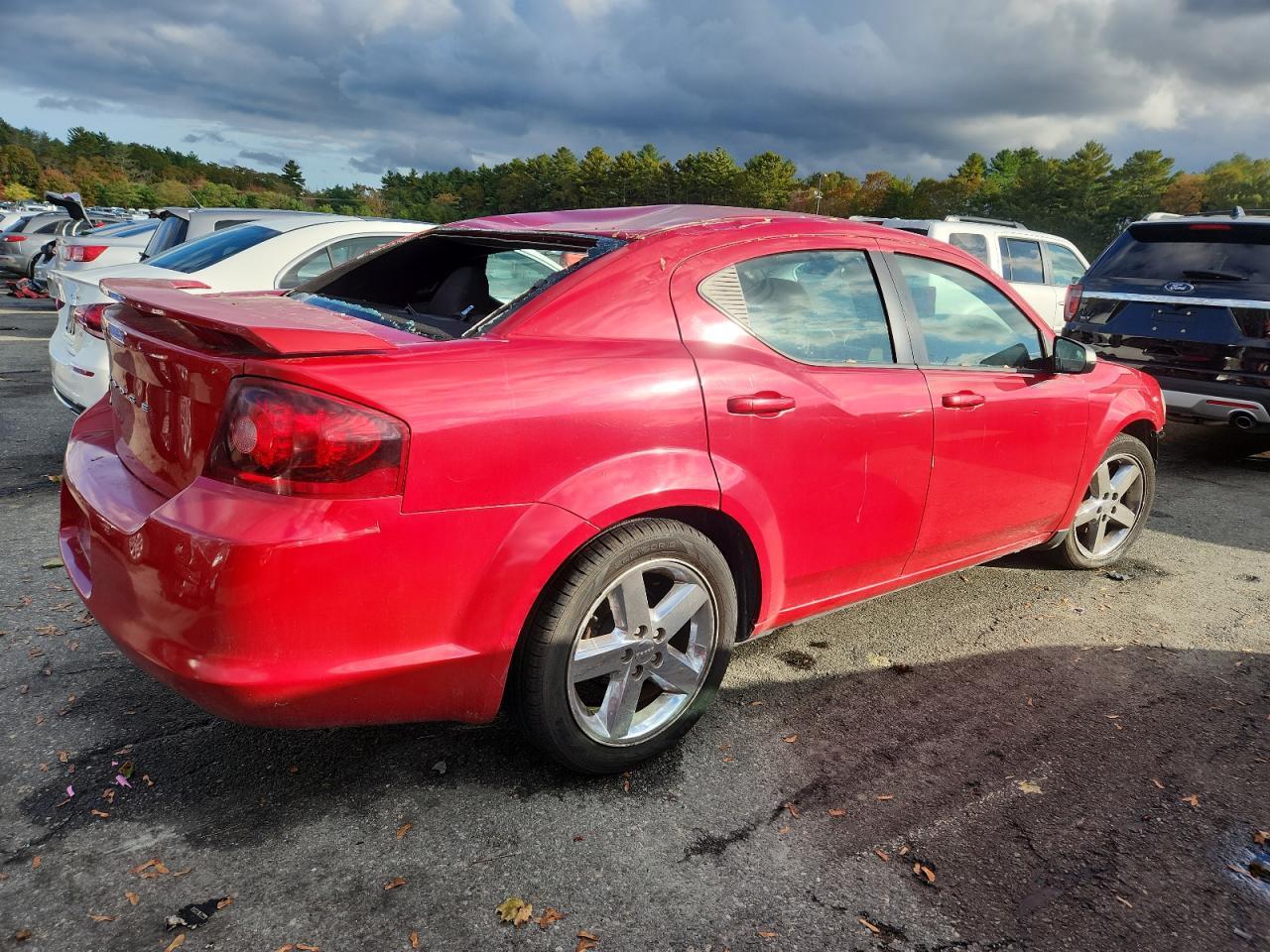 2013 DODGE Avenger
