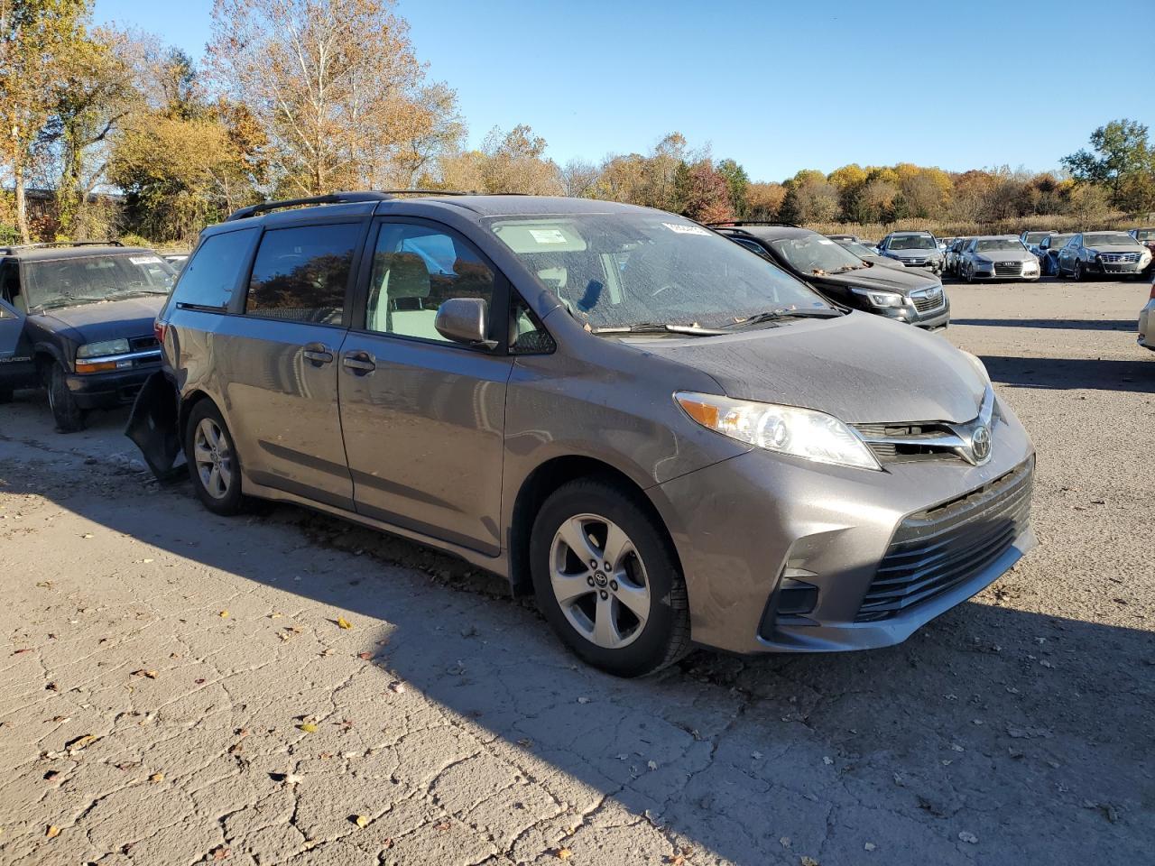 2018 TOYOTA SIENNA