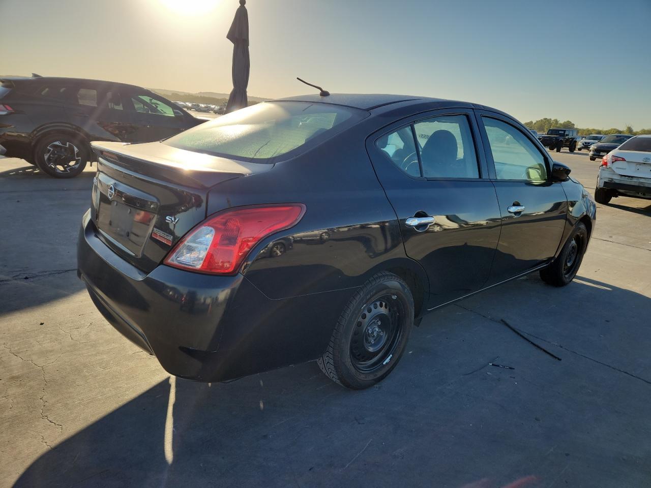 2018 NISSAN VERSA
