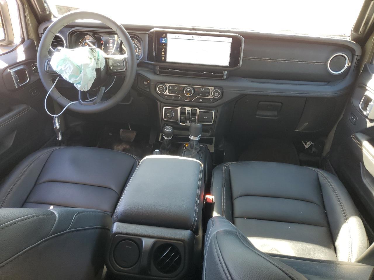 2025 JEEP Gladiator