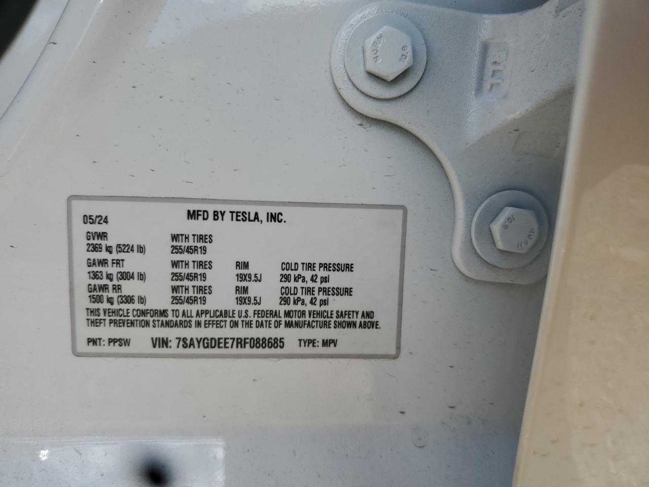 2024 TESLA MODEL Y