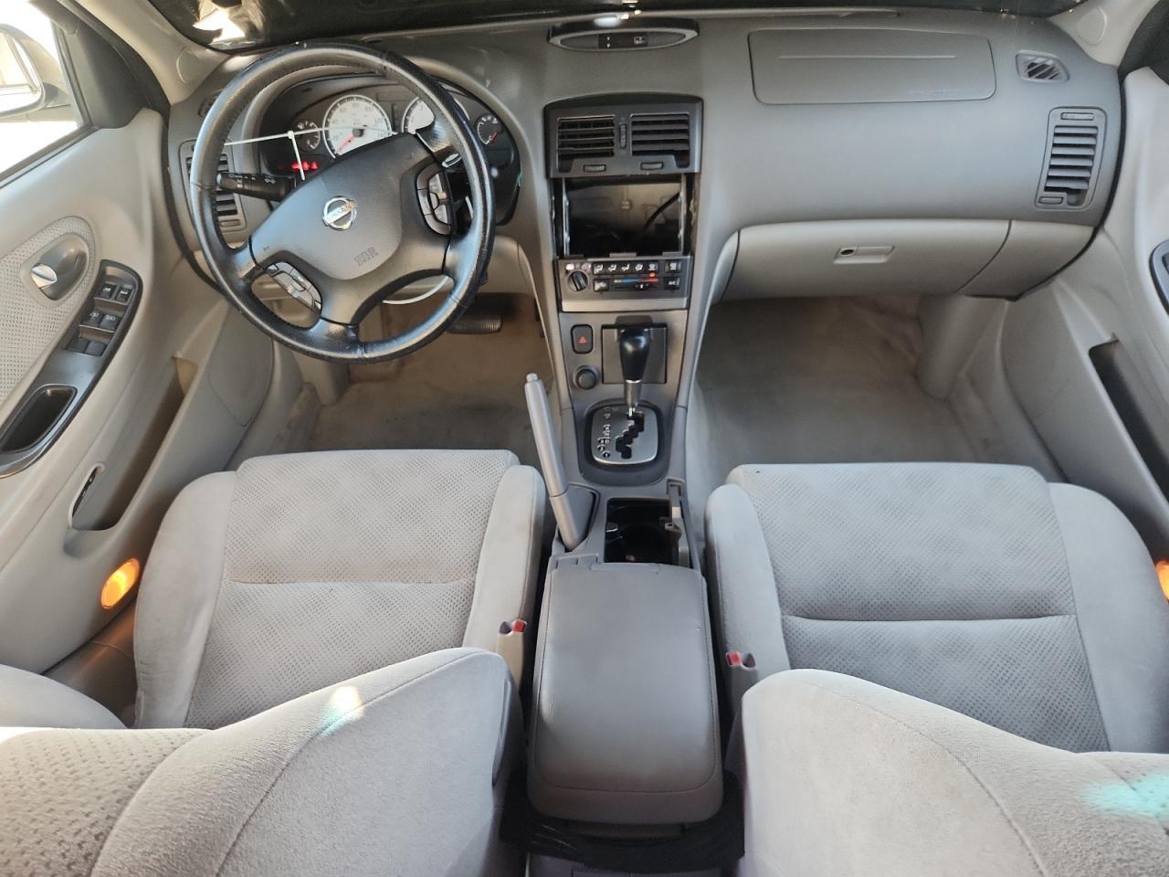 2003 NISSAN Maxima