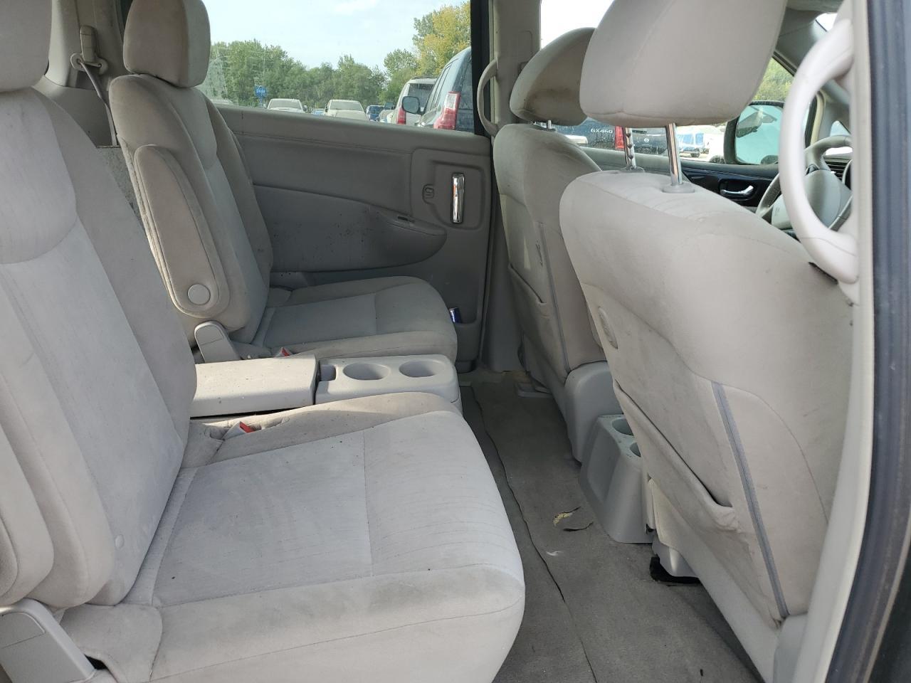 2017 NISSAN Quest