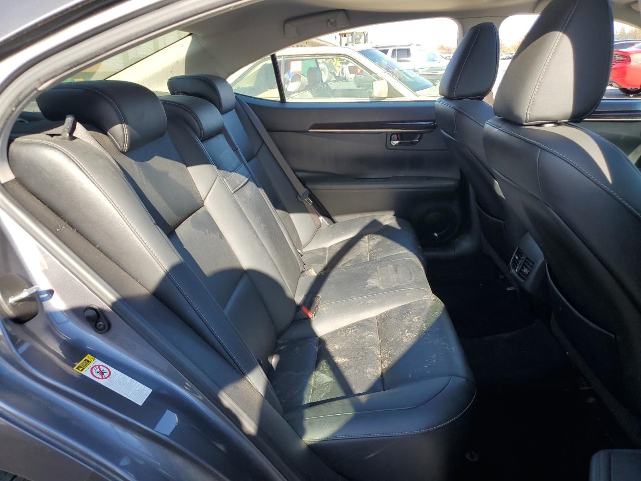 2013 LEXUS Es