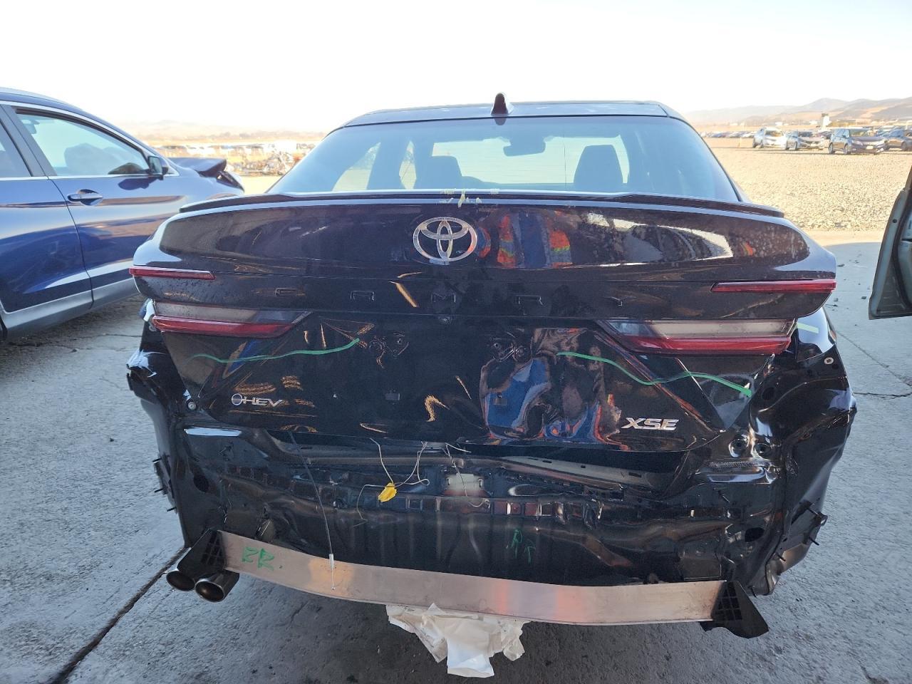 2025 TOYOTA CAMRY