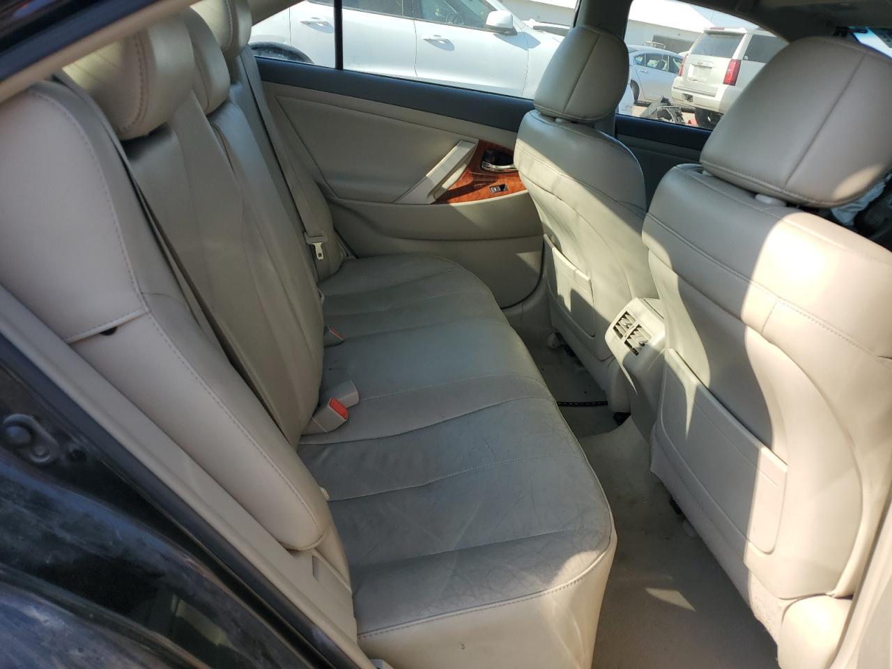 2011 TOYOTA CAMRY