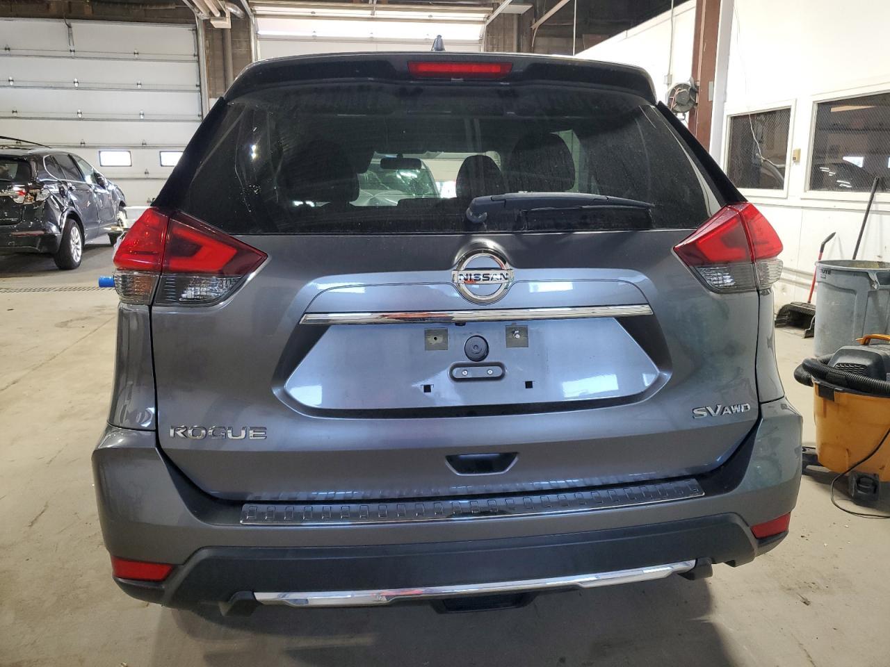 2017 NISSAN ROGUE