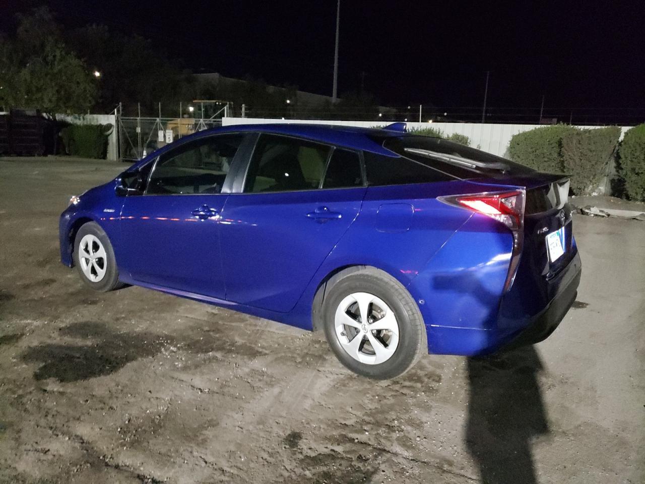 2016 TOYOTA PRIUS