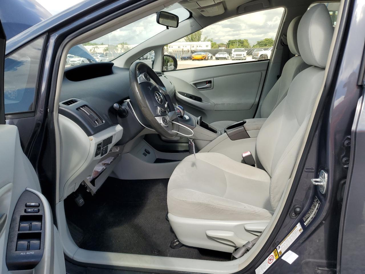 2012 TOYOTA PRIUS