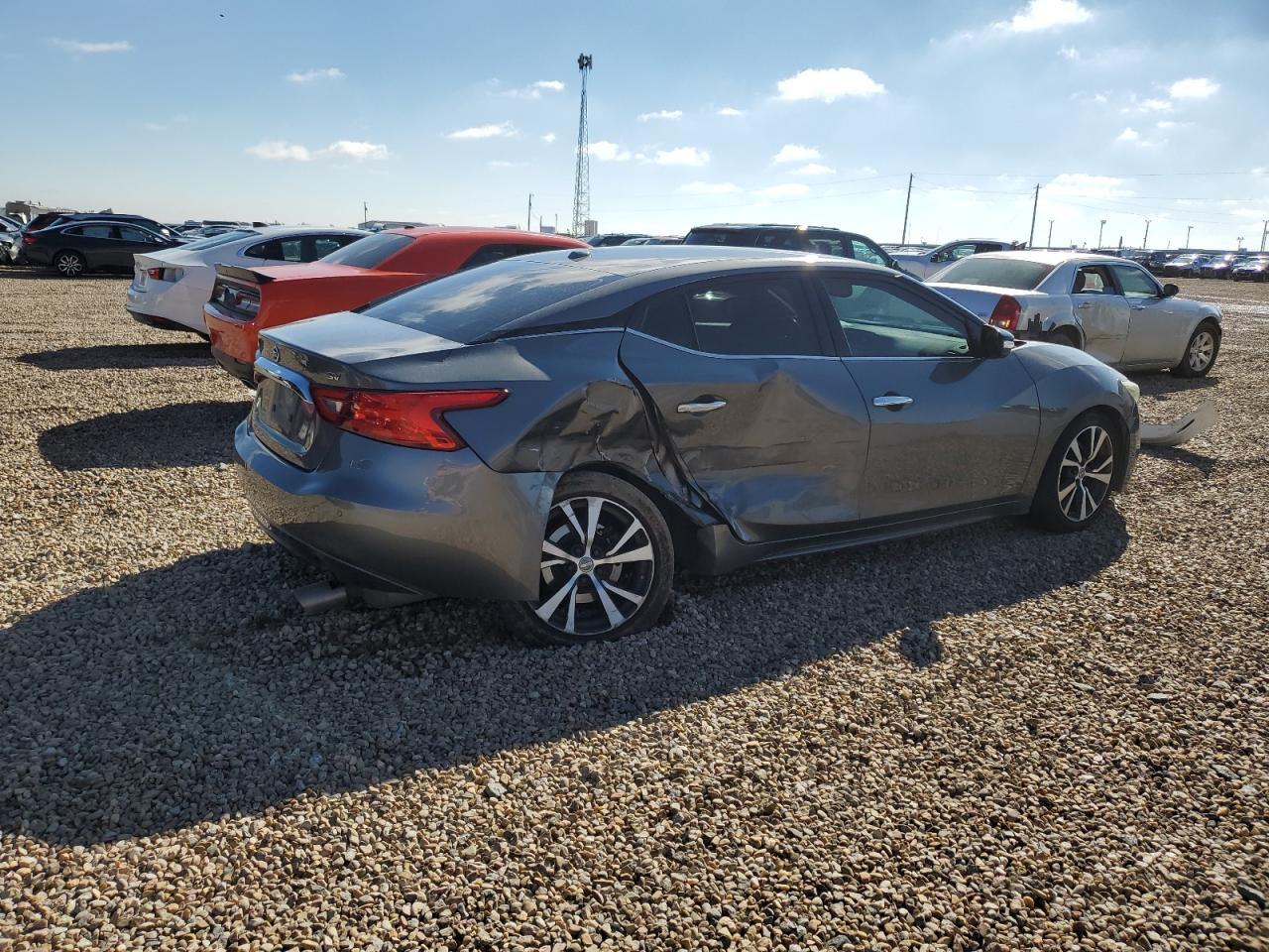 2017 NISSAN Maxima