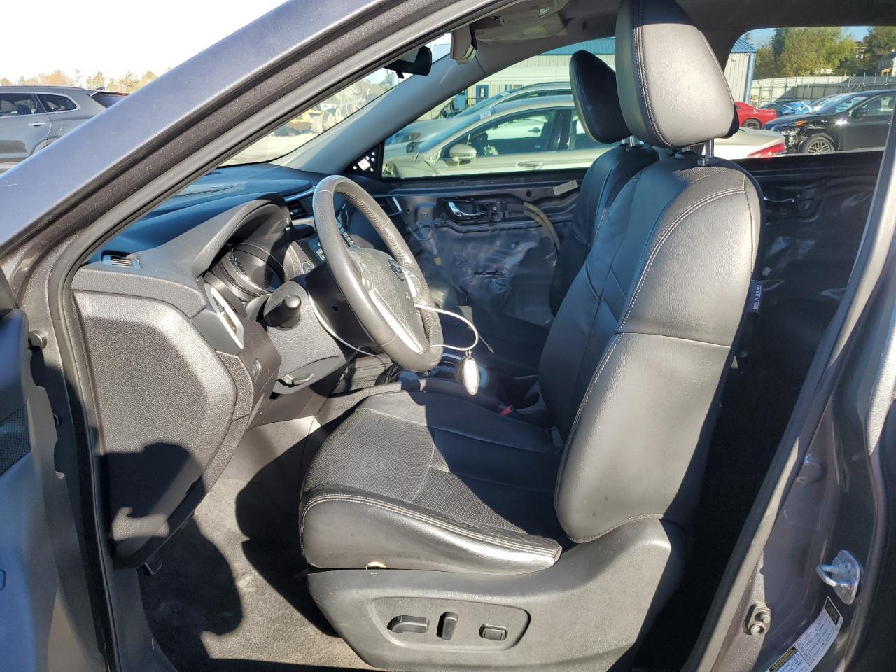 2015 NISSAN ROGUE