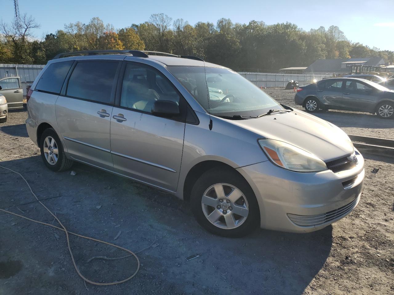 2005 TOYOTA SIENNA